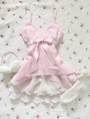 Momo Claire bow top