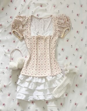 Flora Hinata top